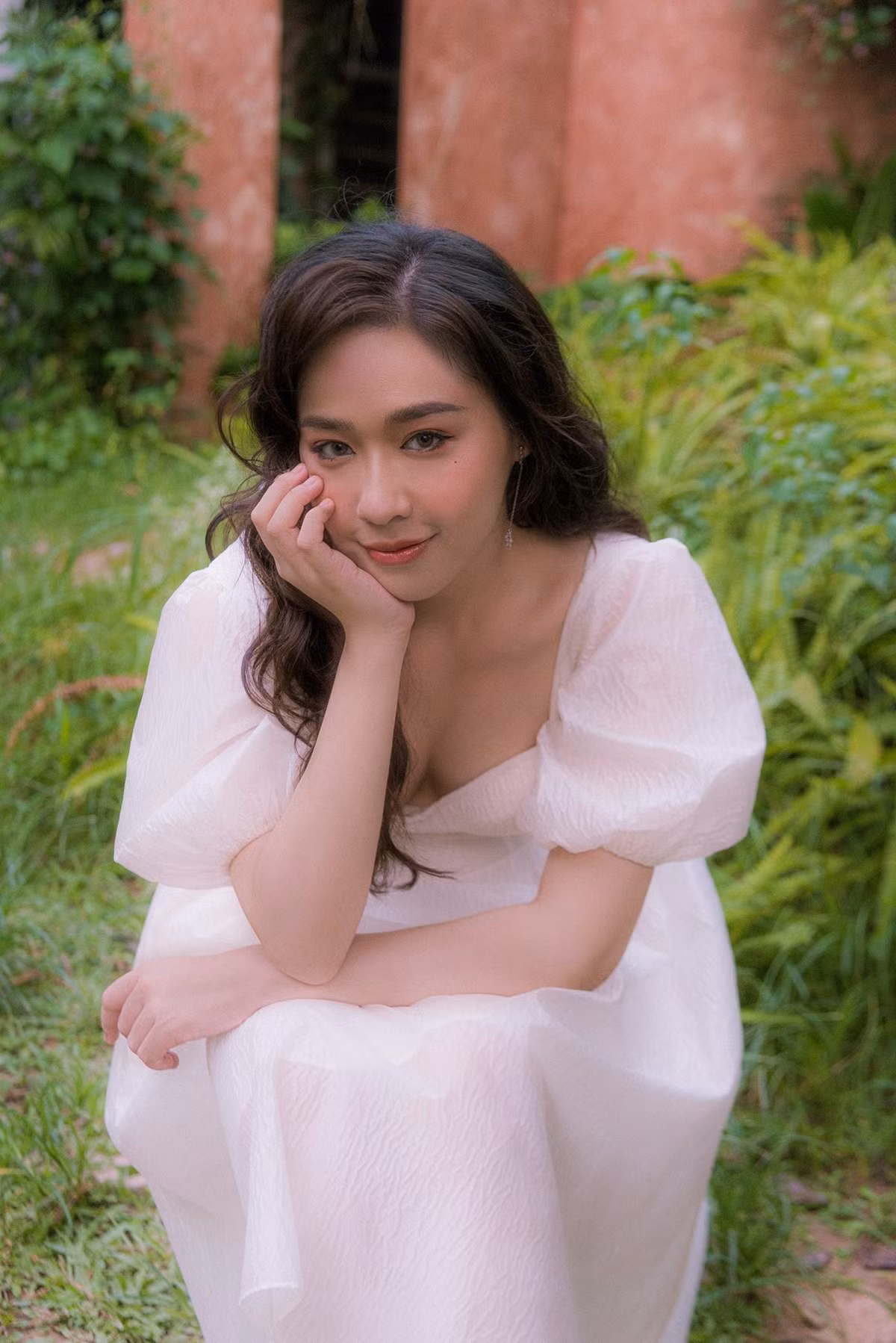 Hà My nỗ lực từng ngày trong công việc để xóa bỏ định kiến "bình hoa di động" của khán giả.