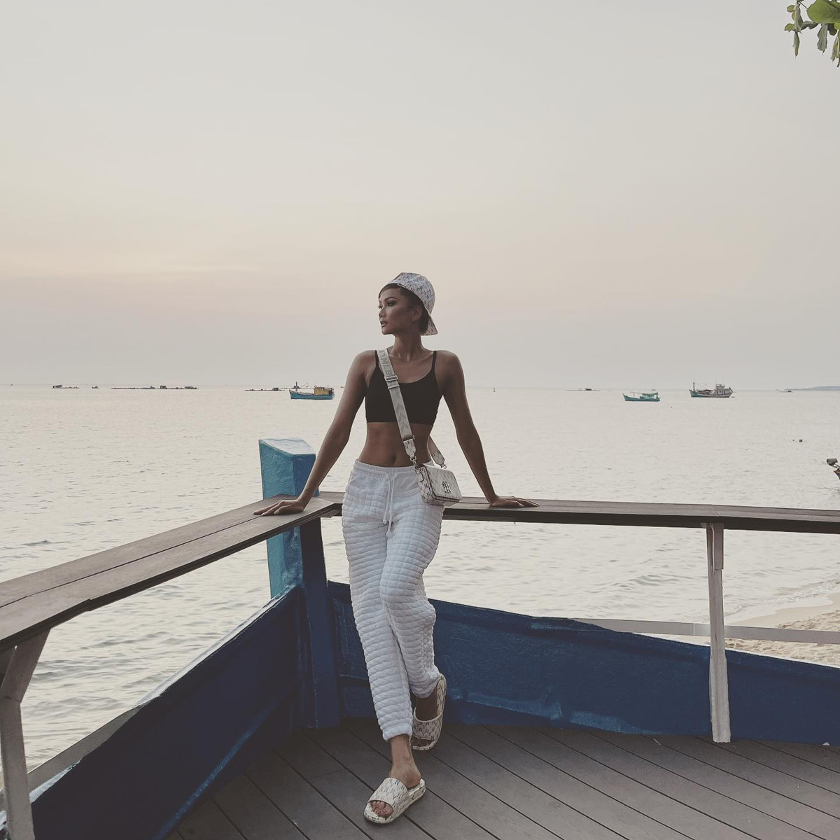 Sau 4 năm đăng quang, H’hen Niê vẫn giữ được hình ảnh giản dị và thân thiện được nhiều người yêu mến.