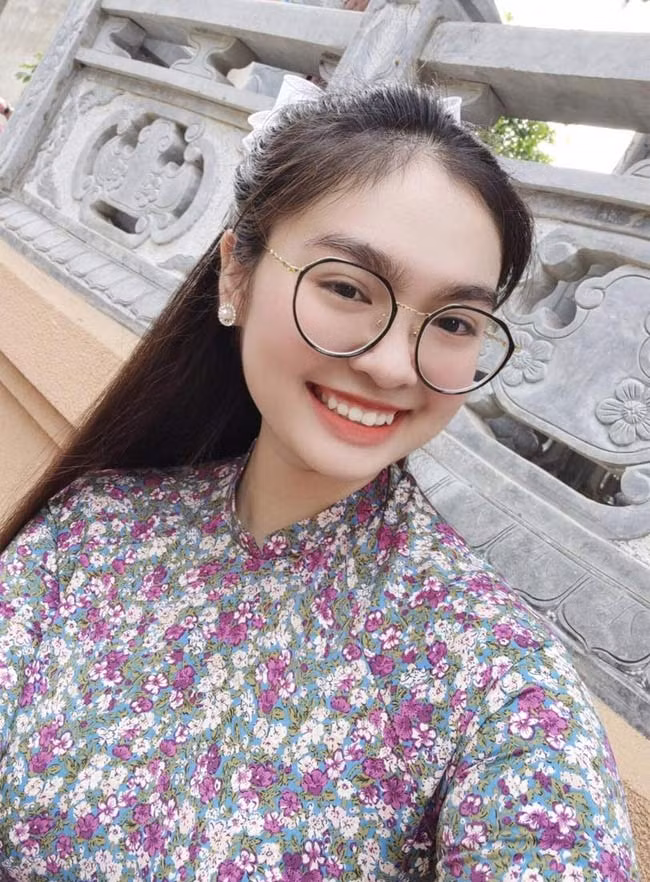 Đăng quang quán quân The Voice Kids năm 2014, Thiện Nhân giờ đây đã ra dáng một thiếu nữ xinh đẹp.