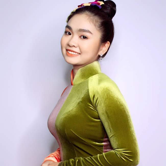 Thiện Nhân hiện đang theo đuổi dòng nhạc mang âm hưởng dân ca Nam bộ và bolero.