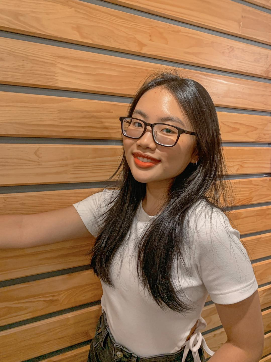 Phương Mỹ Chi "trổ mã" thành thiếu nữ xinh đẹp ở tuổi 18.