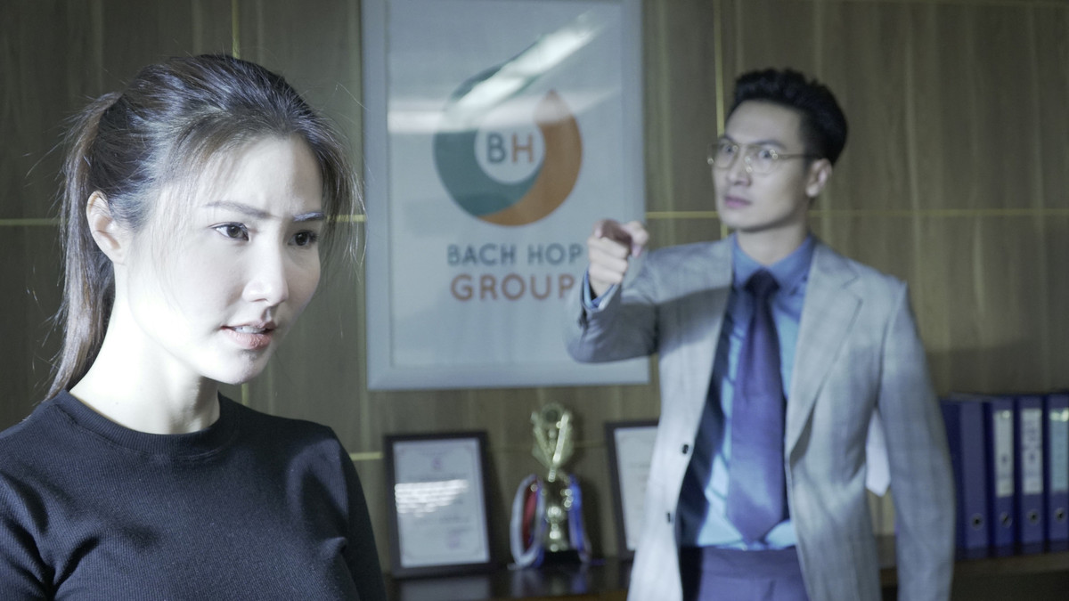 Chỉ đến phim "Tình yêu và tham vọng" (2020), nam diễn viên mới có cuộc "lột xác" ngoạn mục. Trong phim, Mạnh Trường thể hiện nhân vật Kiều Phong - một Giám đốc tham vọng, thủ đoạn chân thật đến từng ánh mắt, cử chỉ và biểu cảm.