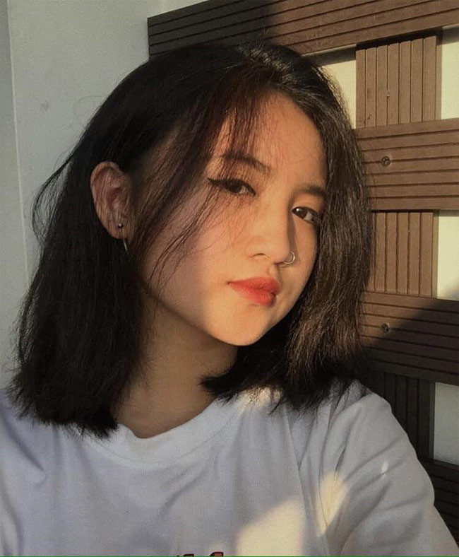 Ngân Hà là con gái thứ hai của Tú Dưa với vợ cũ - kiện tướng Wushu Thúy Hiền.