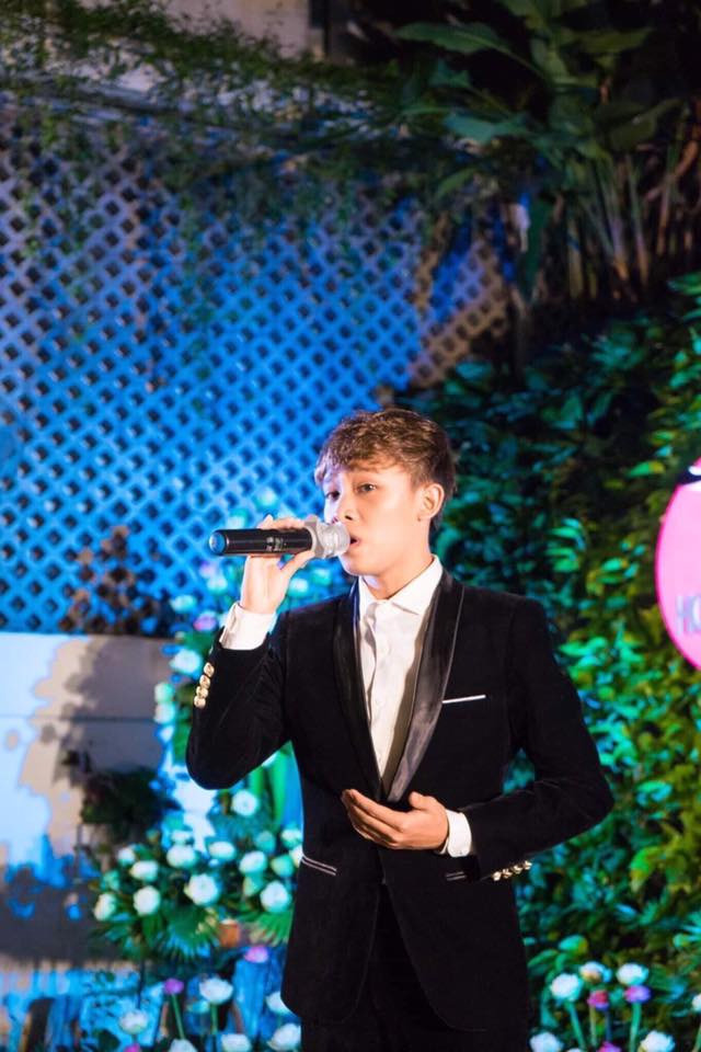 Trả lời phỏng vấn của Thanh Niên, Hồ Văn Cường cho biết: "Khoảng thời gian đó em gặp nhiều áp lực, bức xúc gì đó nên thể hiện ra như vậy. Đó là những bộc phát khi trong người cảm thấy bức xúc một điều gì đó nên em lỡ nói ra thôi. Hiện tại em với mẹ em sống trong nhà rất hòa hợp, không có chuyện gì xảy ra hết. Việc em có những lời lẽ không kiểm soát được thì em đã nhận lỗi với mẹ Nhung rồi".