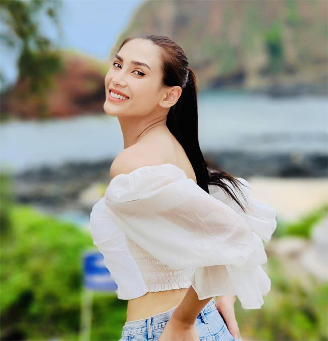 Hoàng Yến thì dịu dàng, mềm mại hơn còn bạn trai cô cũng bớt đi chơi khuya hơn để về gọi điện nói chuyện với cô.