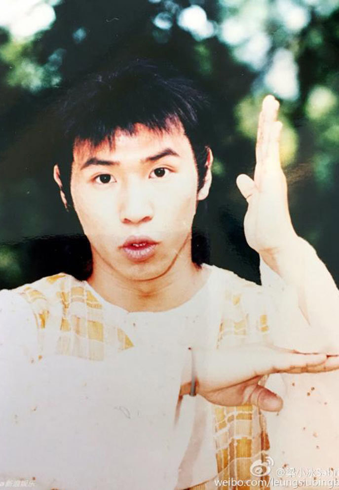 Nam diễn viên Âu Đệ vào vai tiểu đồng Tứ Cửu đi theo Lương Sơn Bá (La Chí Tường đóng) trong phim "Lương Sơn Bá - Chúc Anh Đài". (Ảnh: weibo)