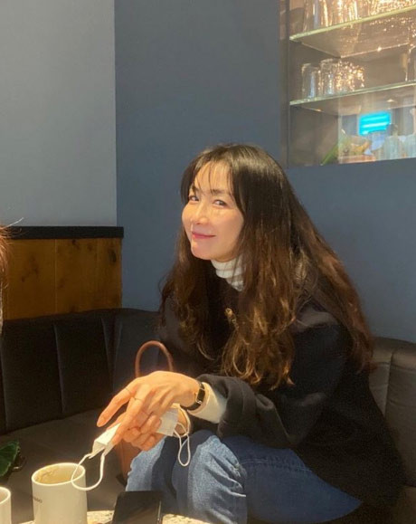 Mặc dù đã 46 tuổi nhưng nữ diễn viên “Bản tình ca mùa đông” vẫn giữ được làn da, vóc dáng trẻ trung như thời thanh xuân.