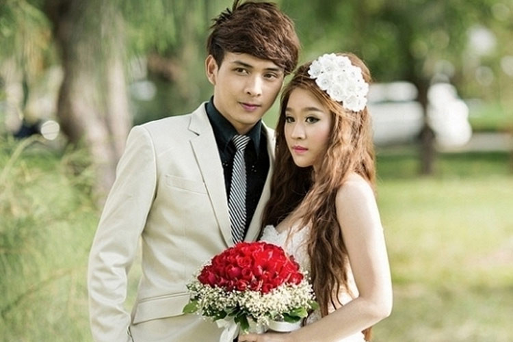 Trước những tò mò của cư dân mạng về chuyện tái hợp sau 8 năm ly hôn, Ivy cho biết: “Cảm ơn mọi người đã luôn luôn theo dõi và ủng hộ. Việc này phải tùy vào duyên. Mọi người hãy để thời gian trả lời nha”. (Ảnh: ngoisao.vn)