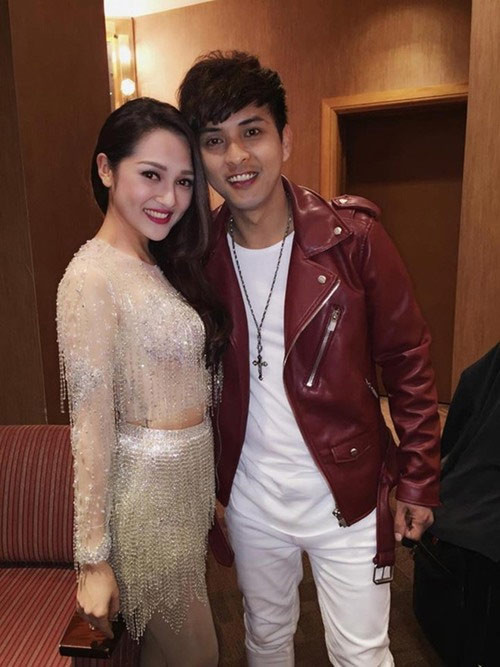 Trong thời gian nổi như cồn với "Con bướm xuân", Hồ Quang Hiếu hẹn hò nữ ca sĩ Bảo Anh. Tuy nhiên mối tình này cũng chỉ kéo dài được 2 năm thì kết thúc vào năm 2017. (Ảnh: laodong.vn)