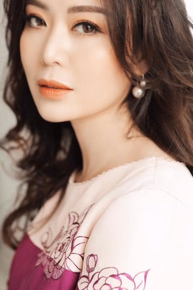 Sao Viet soc khi nghe tin Hoa hau Thu Thuy dot ngot qua doi