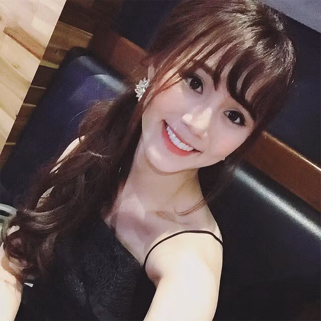 Ngoài kịch nói Minh Thu còn tham gia các phim truyền hình như "Hoa hồng trên ngực trái", "Hồ sơ cá sấu","Ráng chiều"...