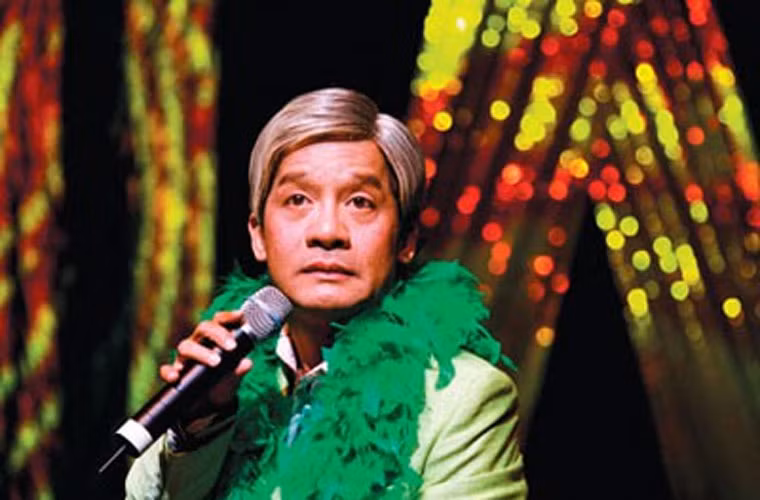 Đây là thời kỳ khó khăn nhất của Minh Nhí và anh khó khăn tới mức không có đủ 50.000 đồng trong túi. "Lúc đó tôi phải bán đất, cắt phần sau của nhà để bán lấy tiền tiêu”, Minh Nhí tâm sự. (Ảnh: Tiền phong)