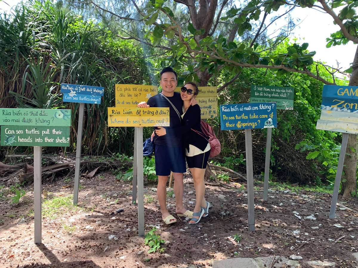 Cặp đôi "dính như sam" trong cuộc sống lẫn công việc.