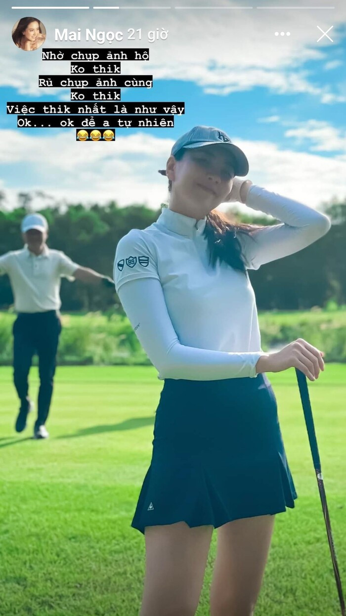 Hôn nhân viên mãn là thế nhưng nữ MC hiếm khi chia sẻ chuyện đời tư lên trang cá nhân. Thi thoảng, cô bày tỏ niềm hạnh phúc khi vẫn được chồng yêu thương, chiều chuộng như thuở mới yêu.