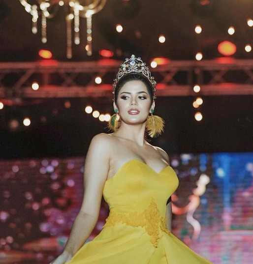 Đám cưới của cô và người chồng hơn 29 tuổi cũng bị nhiều người chỉ trích bởi nó diễn ra trong lúc Philippines đang căng thẳng với dịch COVID-19.