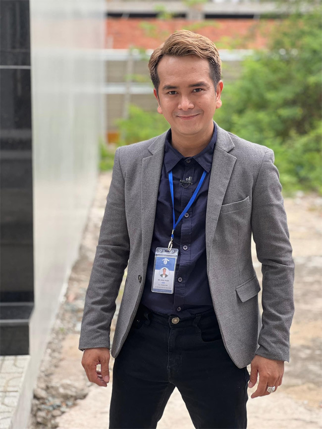 Cuối năm 2020, Hùng Thuận thử sức với nghề môi giới bất động sản qua sự hướng dẫn của một người bạn và không ngờ lối rẽ này giúp anh có cuộc sống dễ chịu hơn. (Ảnh: FBNV)