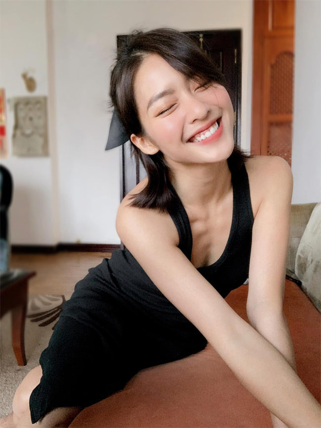 Nữ diễn viên "Hậu duệ mặt trời" phiên bản Việt gầy lộ cả xương ức, xương sườn.