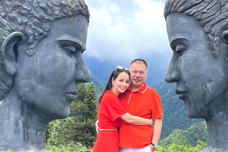 Chồng nữ diễn viên “Những ngọn nến trong đêm” từng làm trong ngành ngân hàng và hiện đang kinh doanh bất động sản.