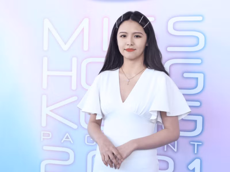 Trương Hiểu Kỳ khi tham gia vòng sơ khảo cuộc thi Hoa hậu Hong Kong 2021. (Ảnh: min.news)