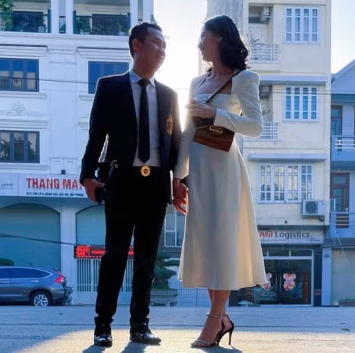 Mối quan hệ của Đức Huy và Cẩm Đan ngay sau đó bị cộng đồng mạng gọi là "đại gia và sugar baby".