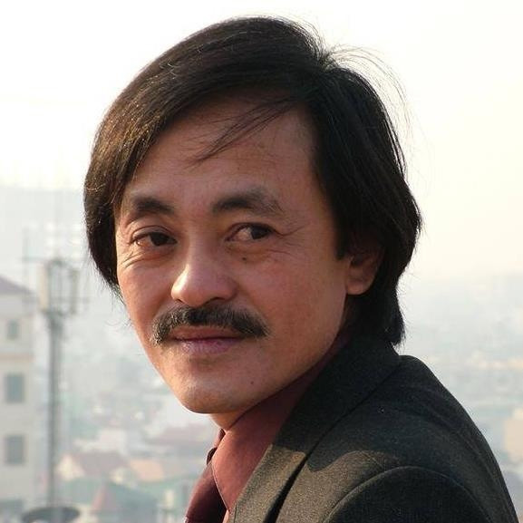 Nam nghệ sĩ còn học thêm chuyên ngành đạo diễn.