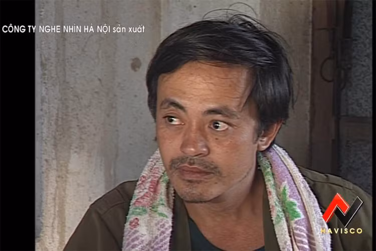 Sau đó Giang Còi nổi tiếng với những vai diễn nông dân, chân chất trong chương trình "Gặp nhau cuối tuần" và là cặp bài trùng với nghệ sĩ Quang Tèo.