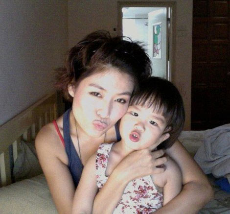 Sau một thời gian Thu Thủy lại tìm được người bạn đời mới và sinh ra con gái Mỹ Tuệ. Nhưng mối quan hệ này cũng không bền lâu và cô chọn cách làm mẹ đơn thân, nuôi hai con.