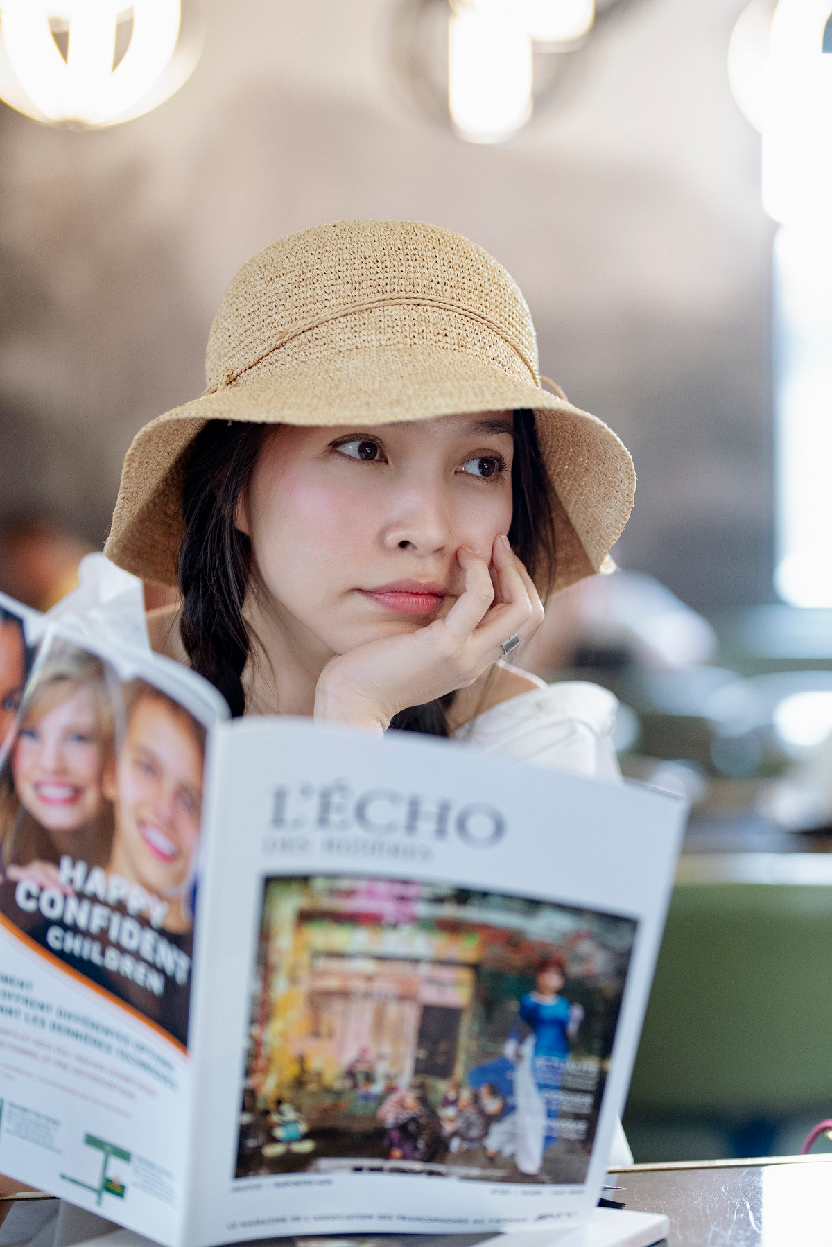 Hiền Thục của hiện tại cũng không hề thay đổi gì so với trước đây, dường như nhan sắc của cô đã bị thời gian lãng quên.