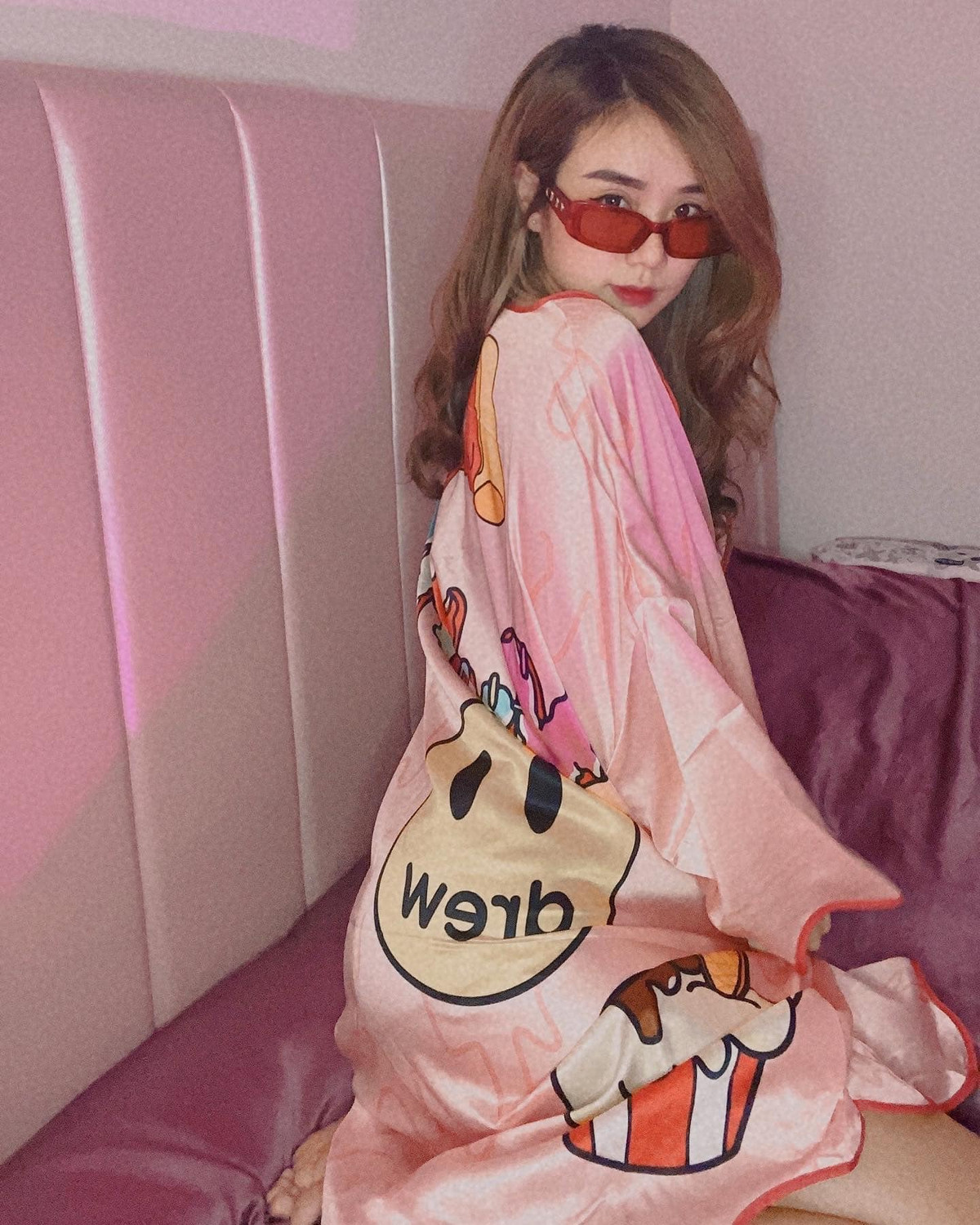 Ở tuổi 25, dù đã trải qua 2 lần sinh nở nhưng vợ cũ Hoài Lâm sở hữu vóc dáng nuột nà khiến không ít bà mẹ bỉm sữa phát ghen.