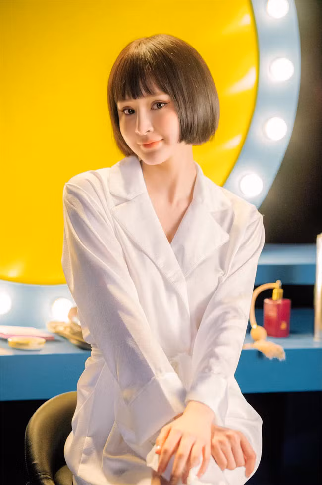 “Chủ yếu Hiền tiêm ở chóp mũi cho nó xinh và tự nhiên”, ca sĩ Hiền Hồ phân trần.