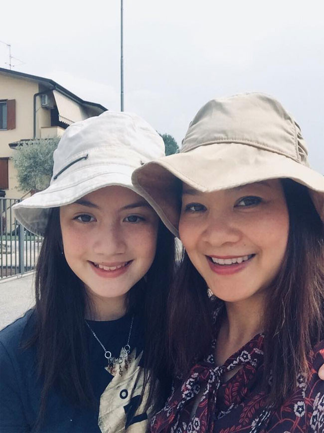 Càng lớn nét đẹp của Giulia càng hoàn thiện và khuôn mặt rất ưa nhìn.