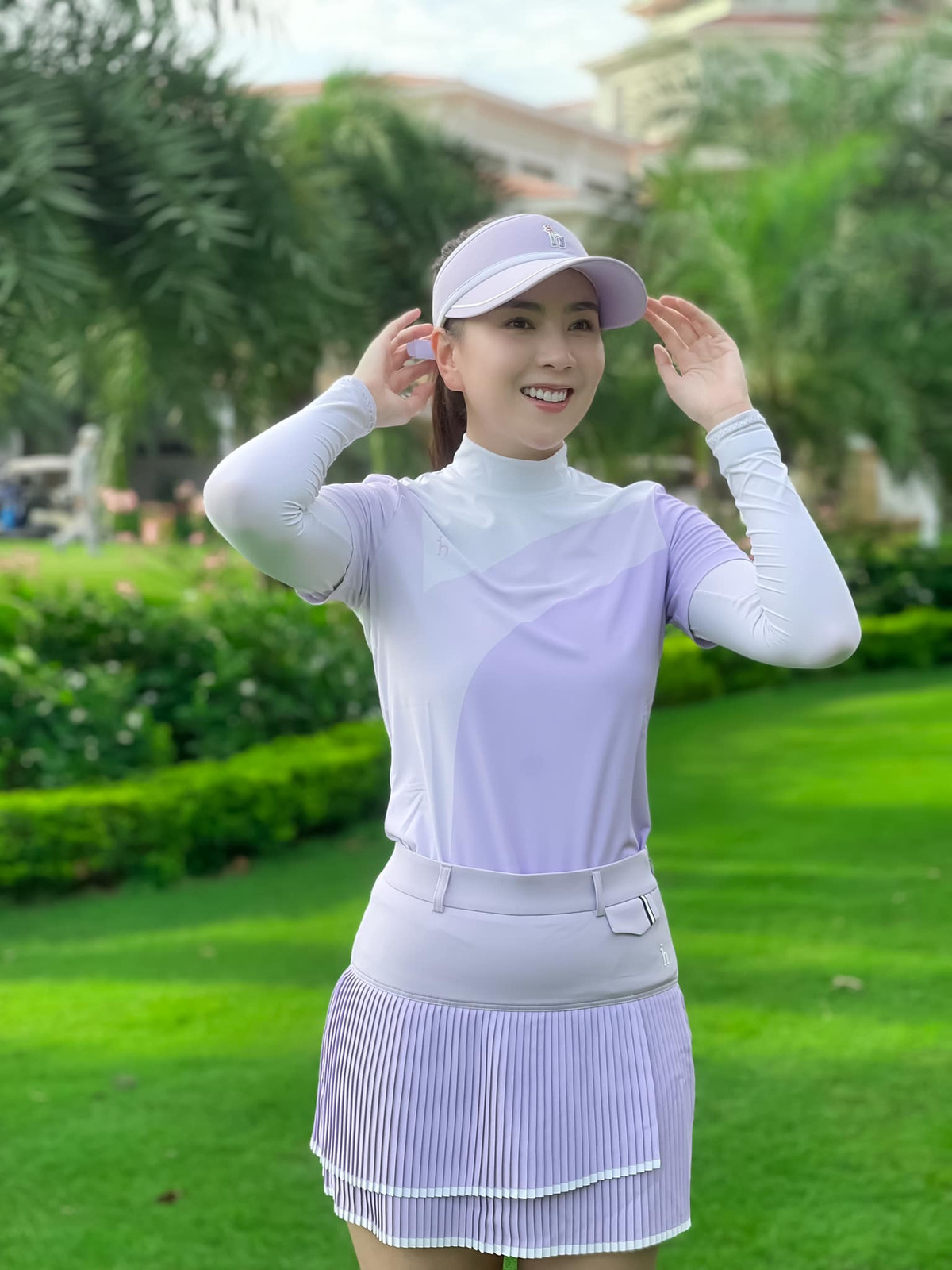  MC Mai Ngọc sinh năm 1990, thuộc thế hệ cùng thời với Mi Vân, Tâm Tít, Ngọc Anh...