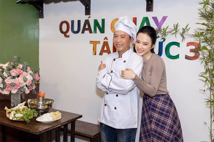 Nữ diễn viên “Mùi ngò gai” cùng gia đình mở quán ăn chay để kinh doanh.