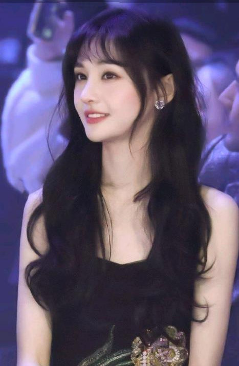 Trong đoạn ghi âm giữa hai gia đình Trịnh Sảng và Trương Hằng, sau khi thuyết phục Trương Hằng cho con hoặc phá bỏ thai nhi, Trịnh Sảng còn nói: “Nếu sau này còn tình cảm thì lại có thể có con tiếp. Trứng và tinh trùng chưa dùng hết, vẫn còn đang được đông lạnh”.