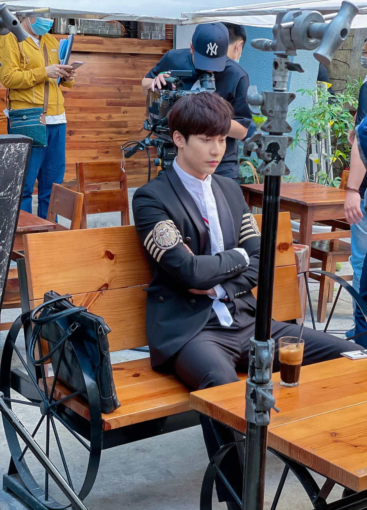 Đăng Dũng hiện đang là một MC, người mẫu kiêm diễn viên.