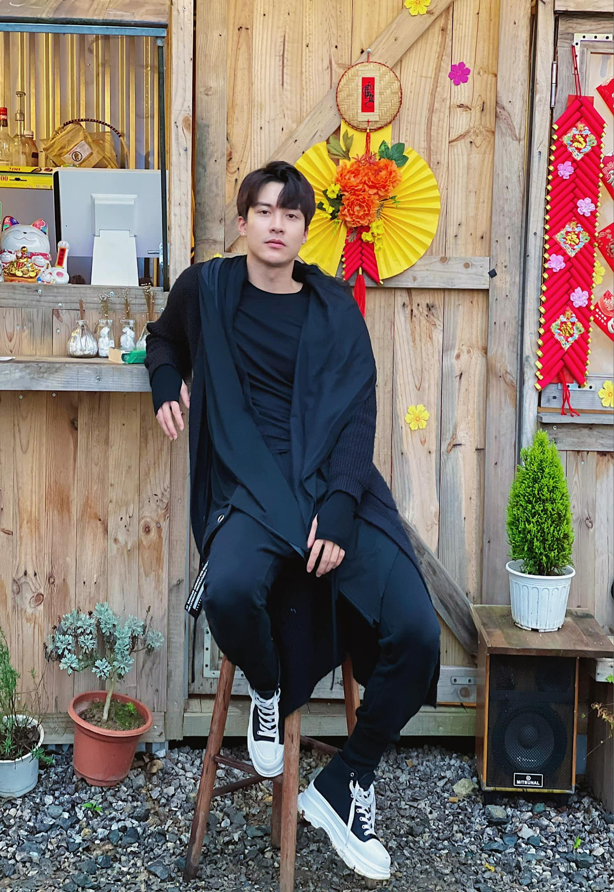 Đăng Dũng còn từng lọt vào top 10 mỹ nam đẹp trai nhất Việt Nam do cộng đồng mạng tại Thái Lan bình chọn.