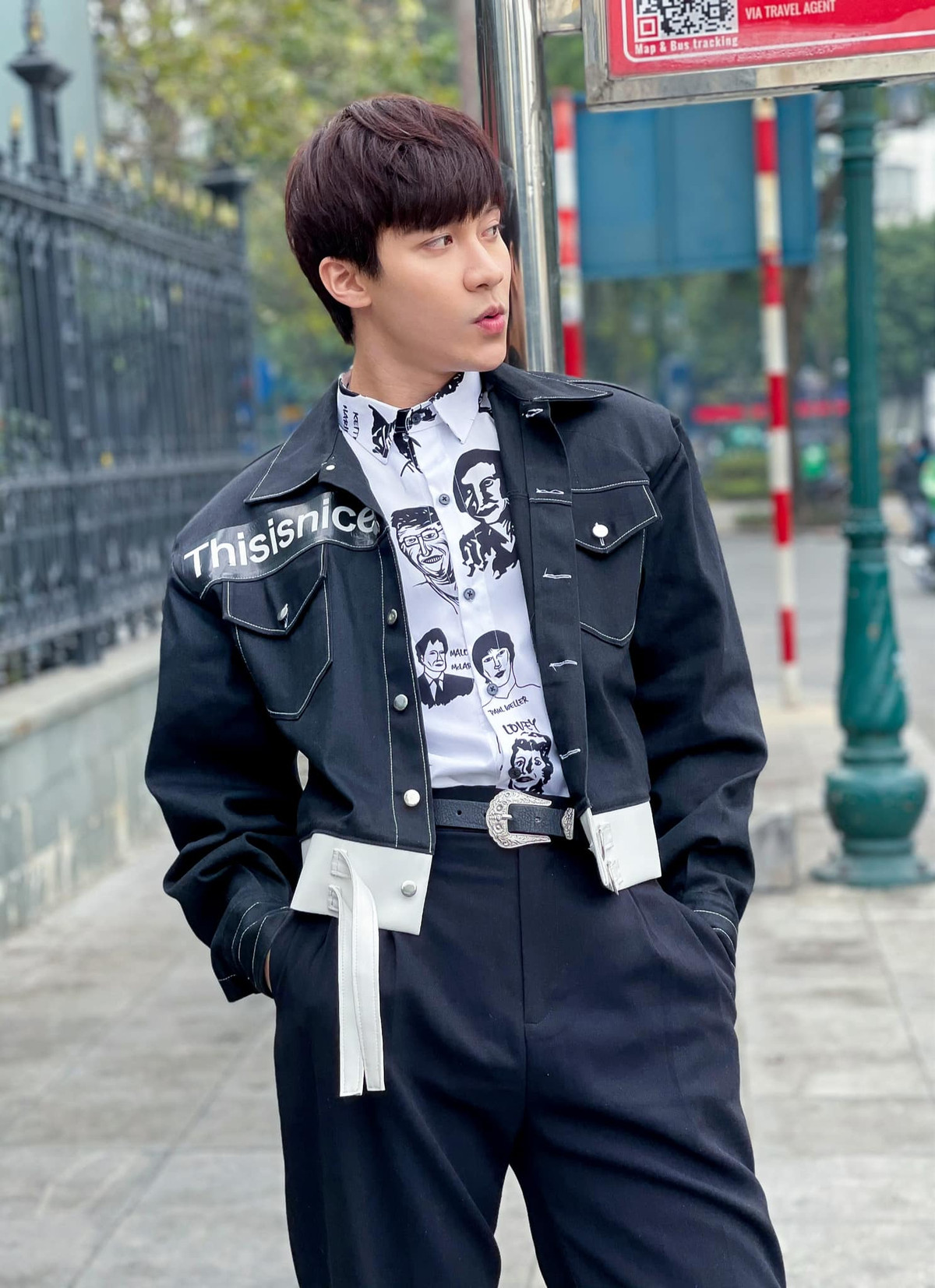 Không chỉ sở hữu vẻ ngoài điển trai, chàng người yêu cũ trong "Trở về giữa yêu thương" còn sở hữu phong cách thời trang "chất lừ" chuẩn "soái ca Hàn Quốc".