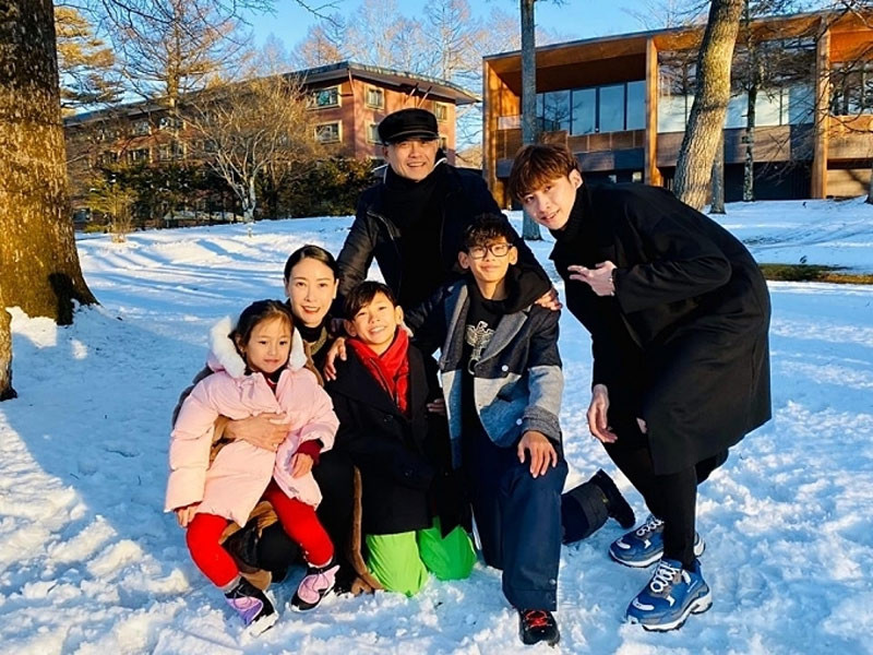 Trước khi trở về Việt Nam kinh doanh, Huỳnh Nhật Minh từng có thời gian dài du học tại Mỹ.