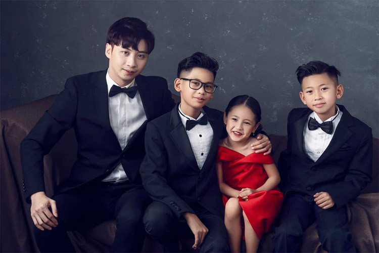 Trong showbiz, Hà Kiều Anh không chỉ nổi tiếng là một trong những hoa hậu trẻ đẹp lâu, giàu có mà còn là bà một kế tuyệt vời với con riêng của chồng.