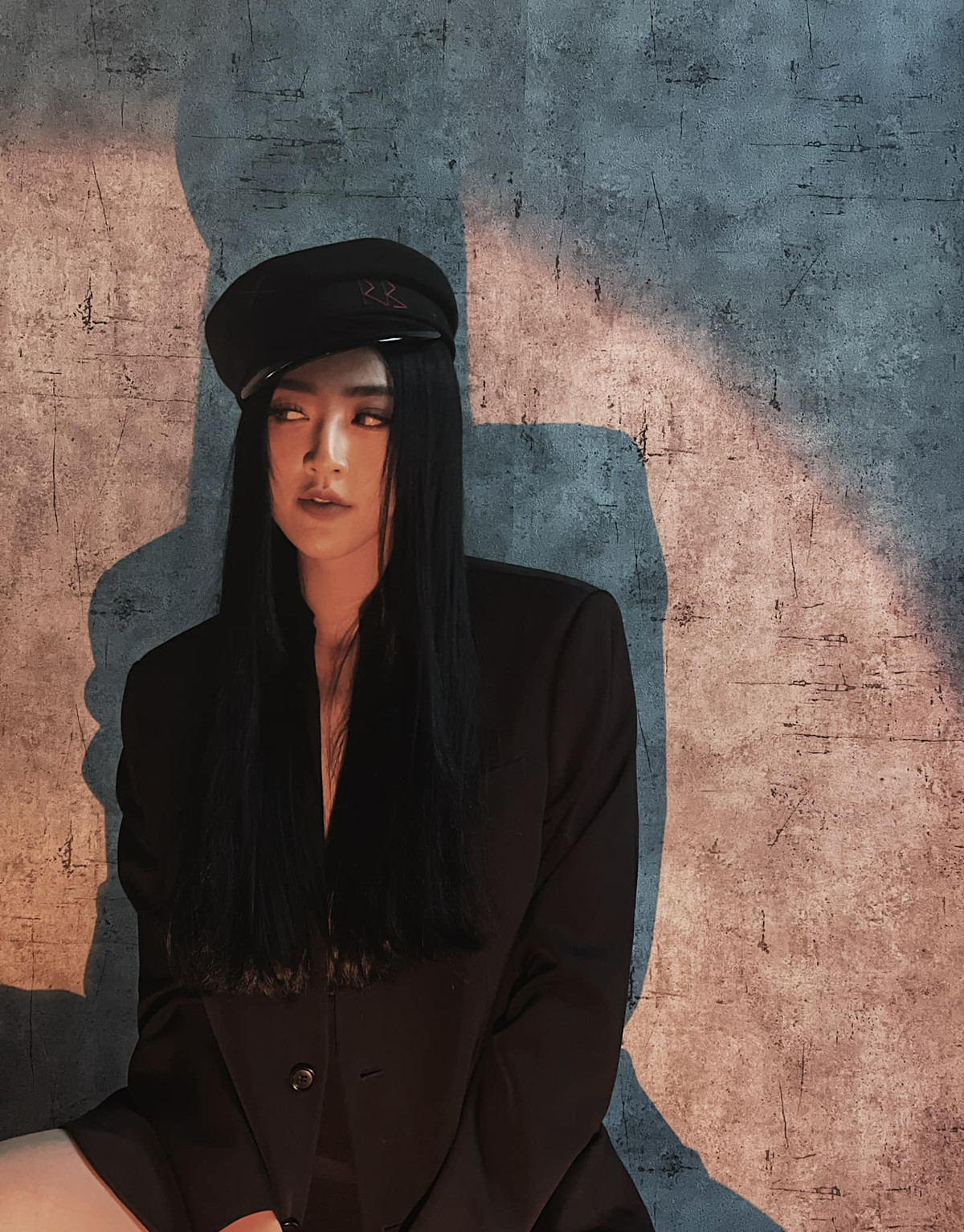 Dan hoa hau, a hau o nha tranh dich van “len do” xinh ngut troi-Hinh-6