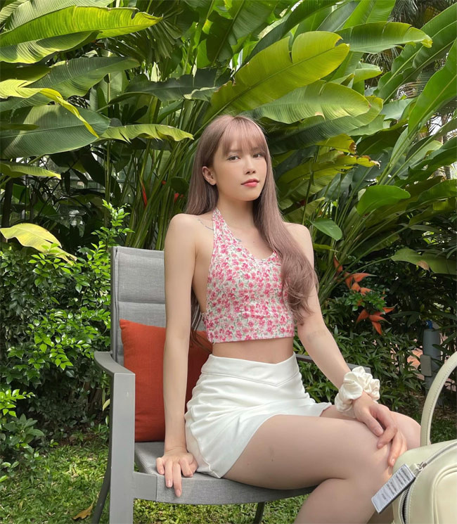 Nhiều người nhận xét bạn gái cũ của Sơn Tùng có ngoại hình giống với Lisa, thành viên nhóm nhạc nổi tiếng Hàn Quốc Blackpink.