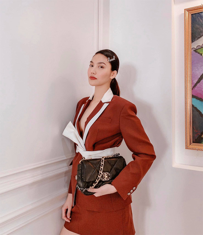 Người mẫu Lan Khuê cũng bị một công ty đa cấp dùng tên tuổi của cô để quảng cáo. “Khuê nghe fans phản ánh là “công ty đa cấp nằm trong một tòa nhà bên chỗ Tân Bình, đối diện chợ Phạm Văn Hai ở lầu 4” sử dụng hình ảnh của Khuê và lừa đảo rằng Khuê làm đại sứ cho họ. Khuê xin đính chính là Khuê không làm đại sứ cho công ty đó…”, nữ người mẫu lên tiếng cảnh báo.