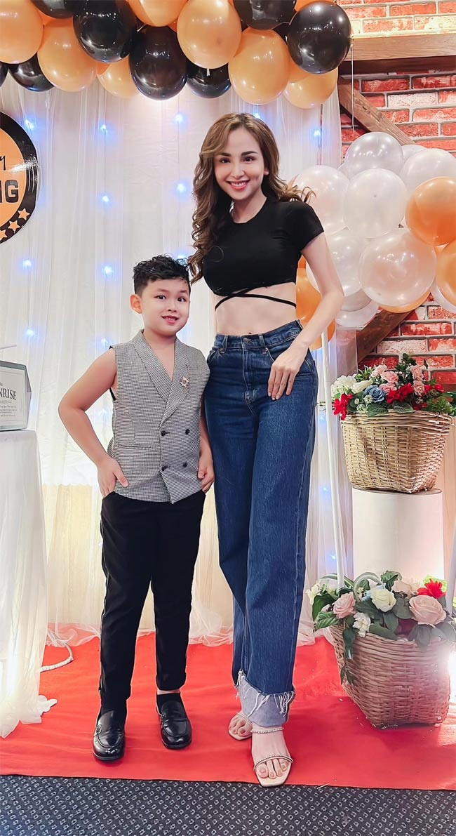 Năm 2020, Diễm Hương thừa nhận là mẹ đơn thân, gián tiếp tiết lộ việc cô và Quang Huy đã đường ai nấy đi. (Ảnh: FBNV)