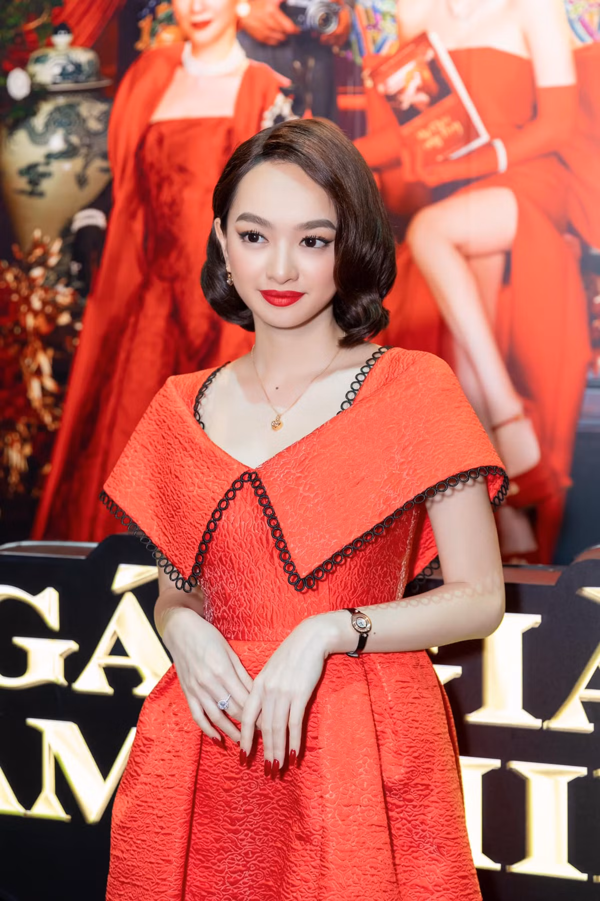 Mang trong mình hai dòng máu Việt - Mỹ, Kaity Nguyễn sở hữu gương mặt lai Tây, đôi mắt to tròn dễ thương.