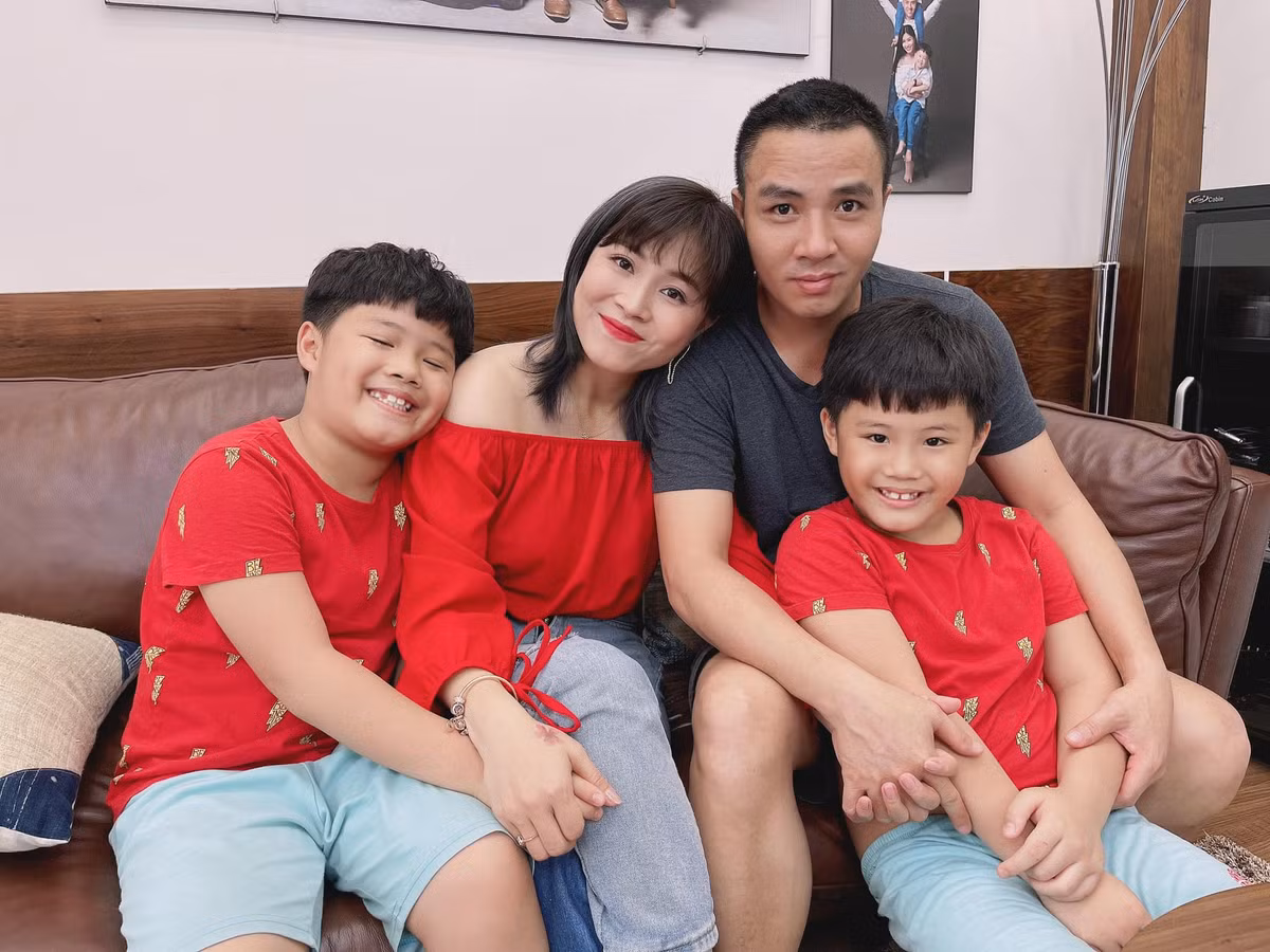 Hạnh phúc sau sóng gió hôn nhân trong quá khứ khiến nữ MC ngày càng trẻ trung, xinh đẹp hơn.