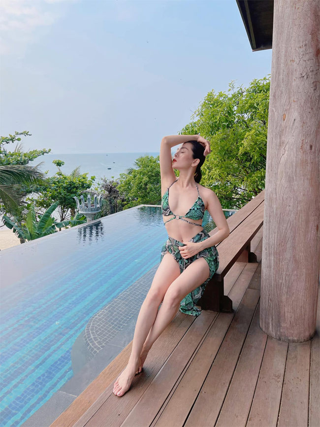"Vòng eo của tớ được giữ bởi chế độ ăn uống chừng mực, vừa đủ, không ăn thừa, cũng không cần kiêng bất kể thực phẩm nào... Tập luyện nhẹ nhàng theo sức của mình. Một cơ thể đẹp là cơ thể khoẻ và cân đối...", Lệ Quyên tiết lộ bí quyết có thân hình đẹp.
