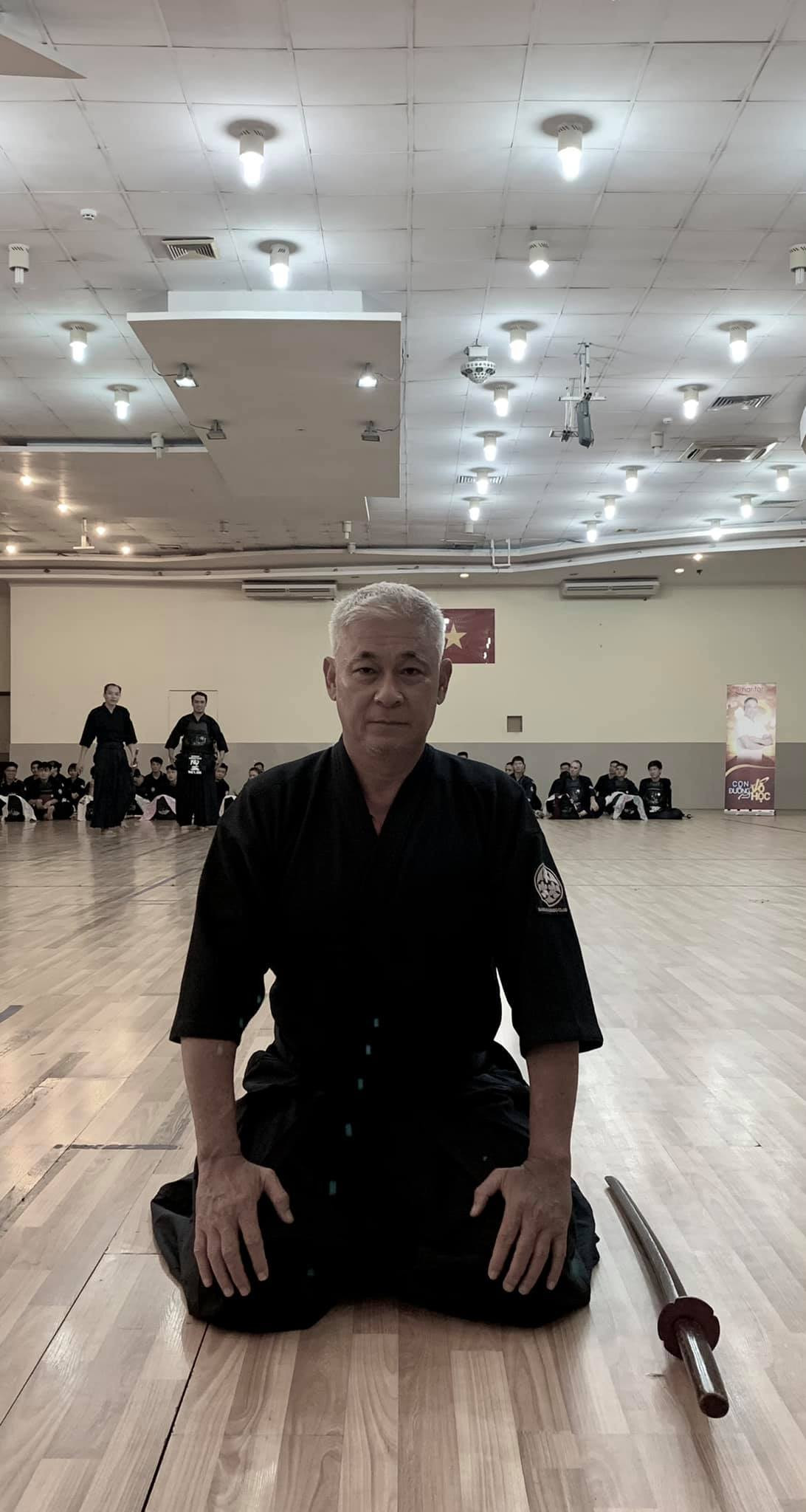 Tuy vậy, không phải ai cũng biết nghề chính của Tùng Yuki là một vệ sĩ.