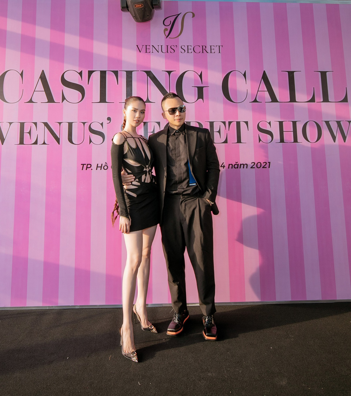Theo đó, chiều tối qua 25/4, tại TP HCM, Ngọc Trinh và Vũ Khắc Tiệp đã tổ chức buổi casting thiên thần cho buổi diễn Venus’Secret dự kiến diễn ra vào 24/7 sắp tới.