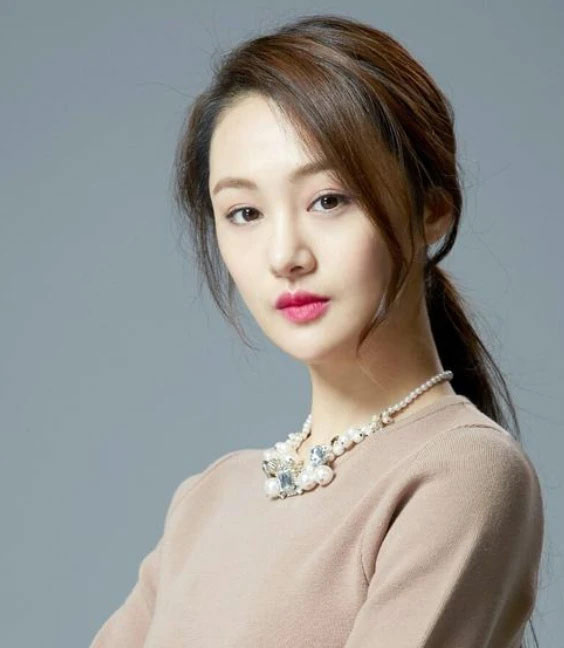 Trinh Sang tiet lo ly do thue nguoi mang thai ho hai con sinh doi-Hinh-2