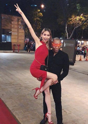 Thậm chí, dù đã nhận lời cầu hôn và dự định cưới năm 2020 nhưng hoãn lại vì dịch COVID-19, thế nhưng cuối cùng Thùy Dương và chồng sắp cưới lại chia tay trong âm thầm.